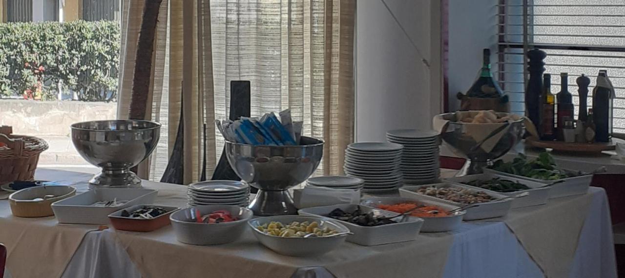 Hotel Colibri فينالي ليغوري المظهر الخارجي الصورة